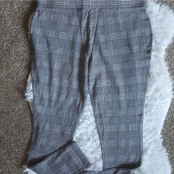 Tahari black & white stretch pants Size Large - Picture 3 of 5